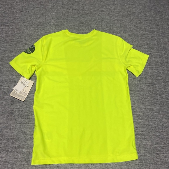 GAP swim top / rash guard. New with tags. Size youth medium. - Picture 2 of 3